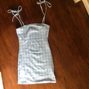 I’m selling this dress